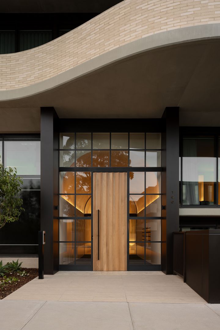 A limited collection of grand scale residences in Camberwell