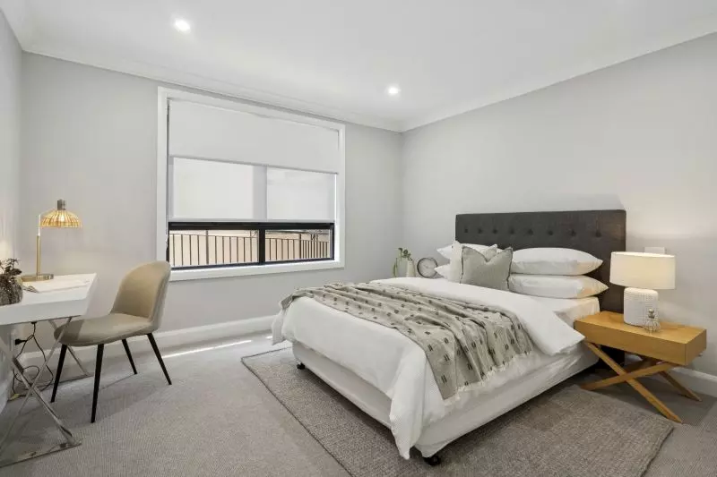 Fully refurbished ground floor stunning apartment. Ready to move into!