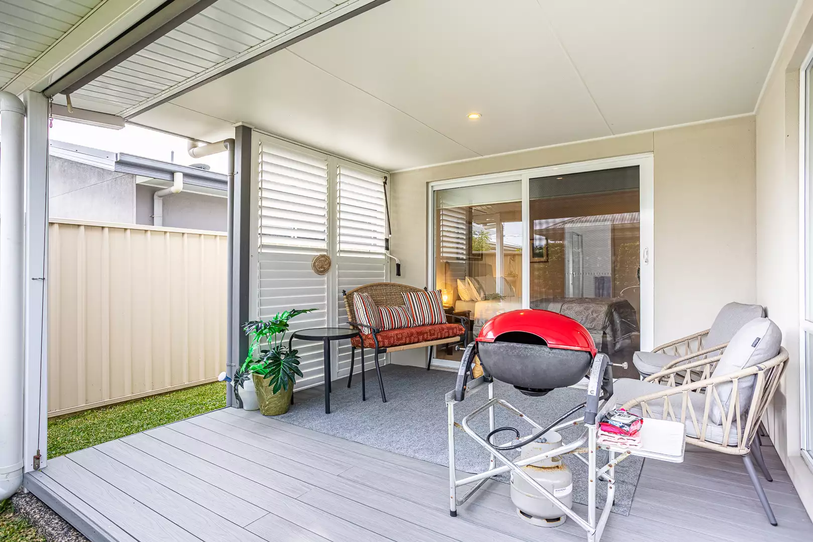 Palm Lake Resort Fern Bay - Close to all amenities