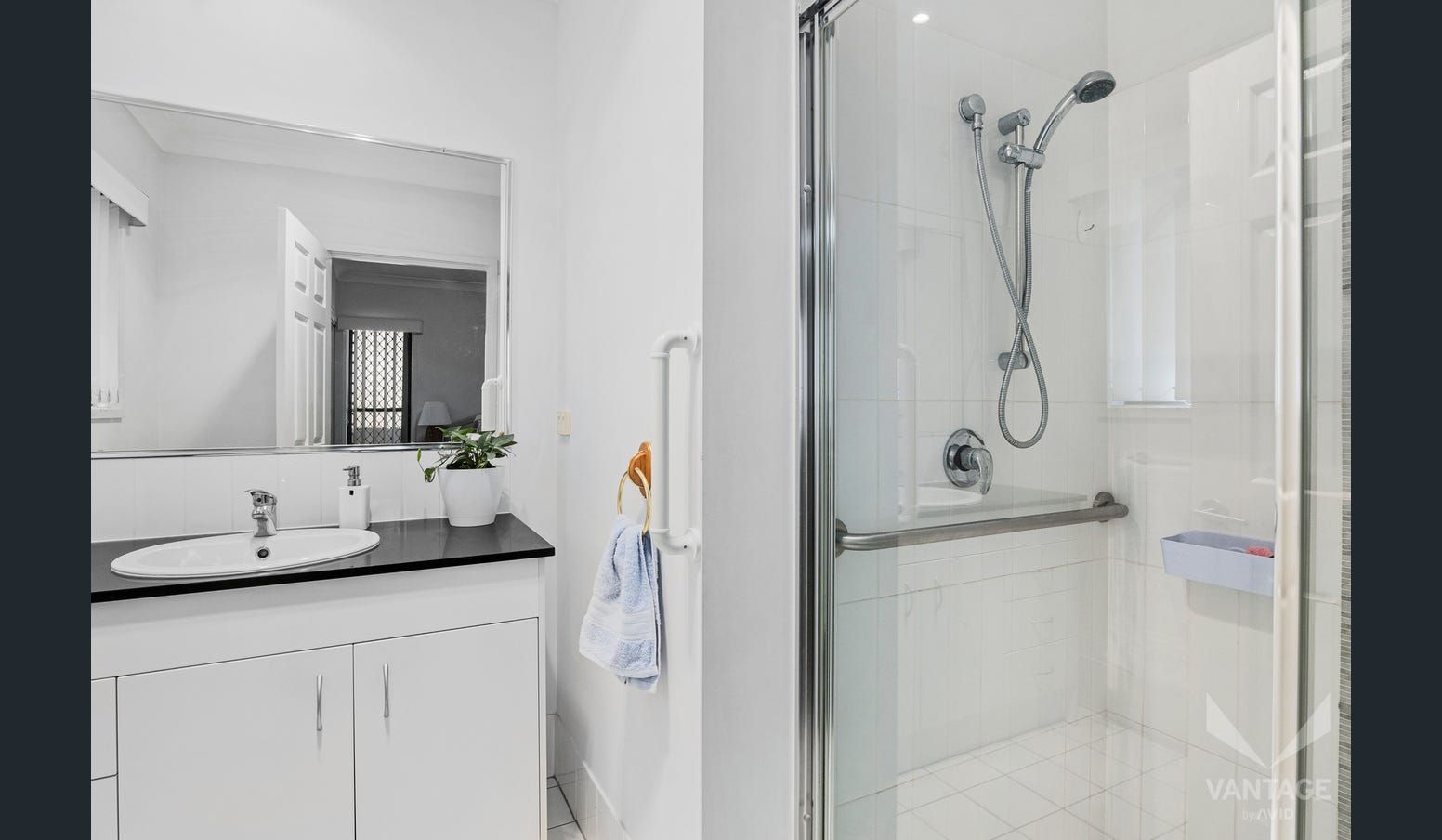 Light, Airy and Low-Maintenance - Simply Move In