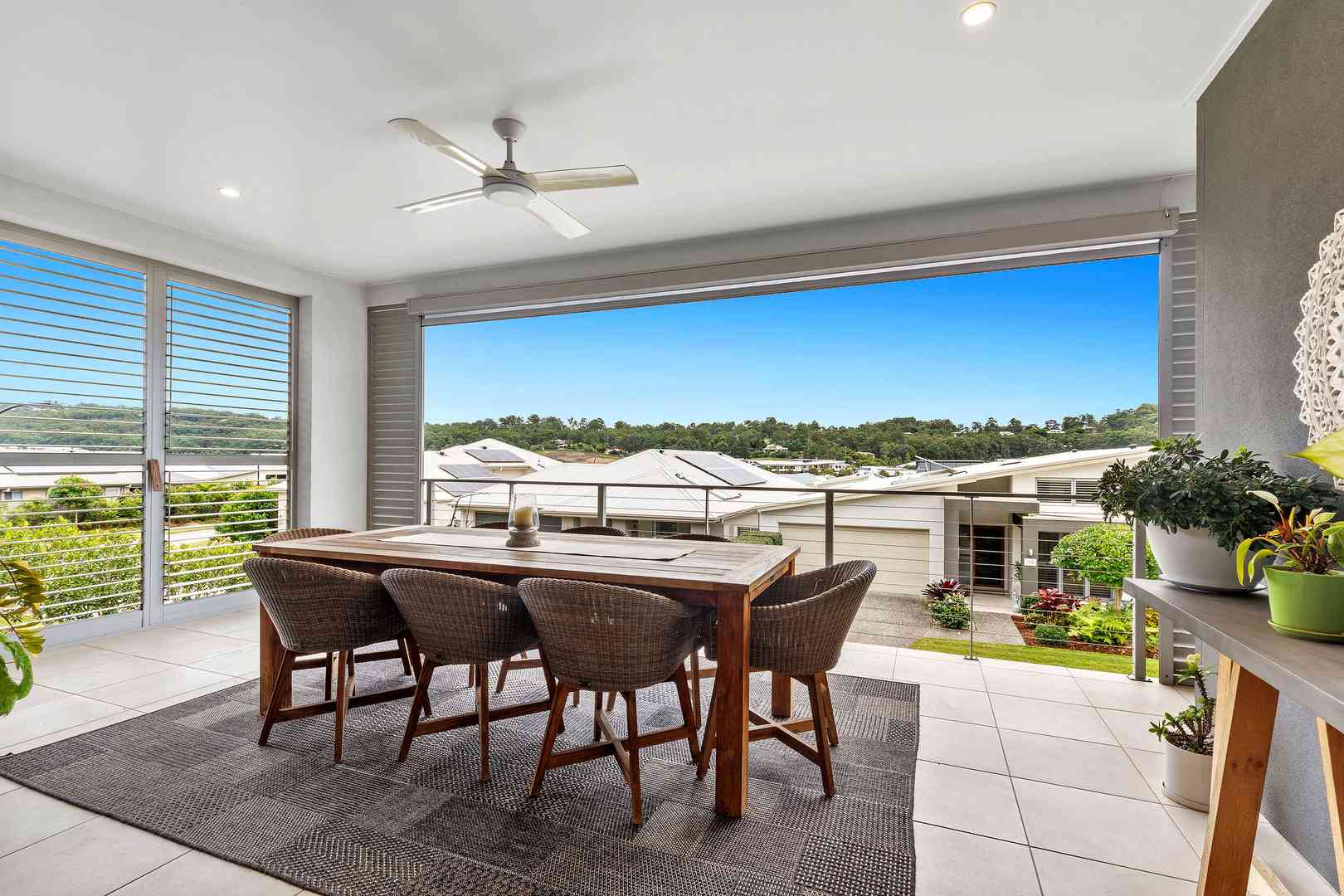 Contemporary Living, Lifestyle Perfection! Villa 52 Halcyon Lakeside