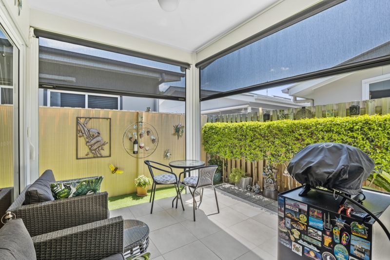 Vibrant Two Bedroom + Study