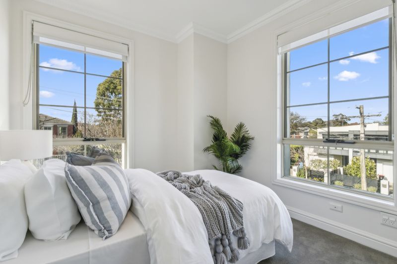 Spacious and bright two-bedroom apartment