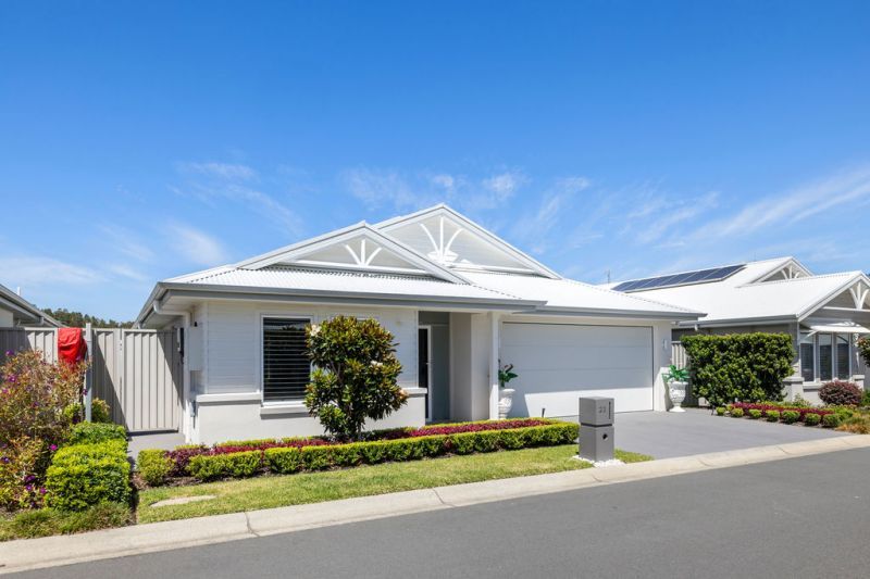 Community Living at Its Finest – Luxury Three-Bedroom Haven