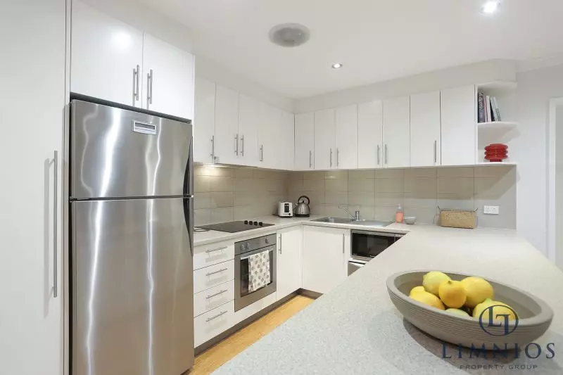 Premiere Location and Lifestyle!!