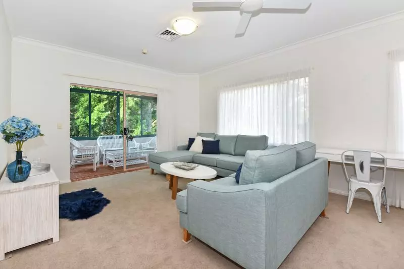 Spacious, first floor 2 bedroom apartment