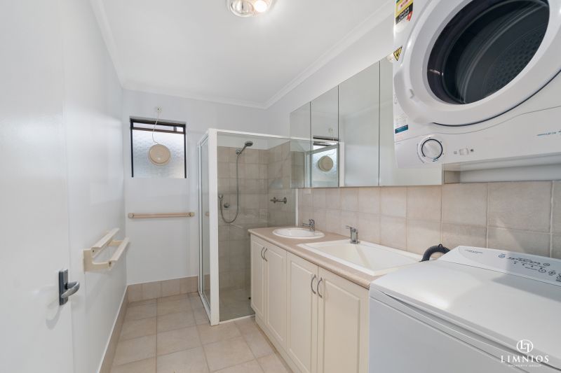 UNDER OFFER - Grandstand views of the Bowling Green