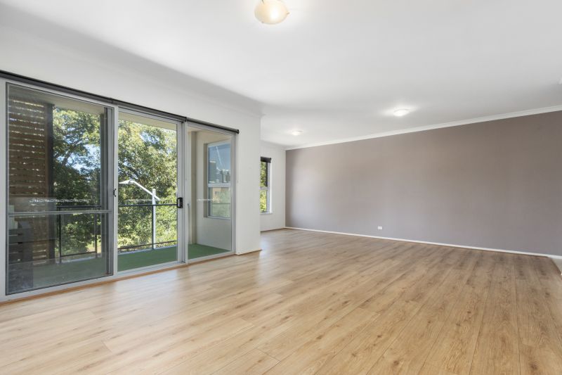 Stunning Views, Central Living!