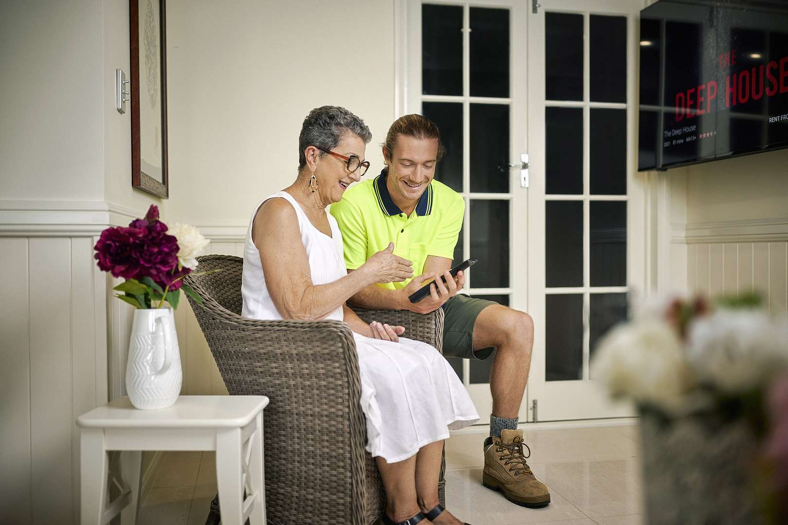 Lovely two bedroom unit with with open plan living