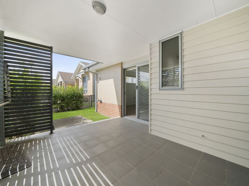 Beautifully Presented Corner Villa