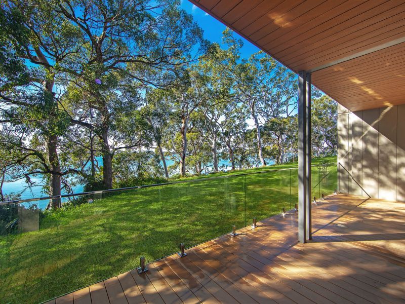 Impressive two-storey lakefront home