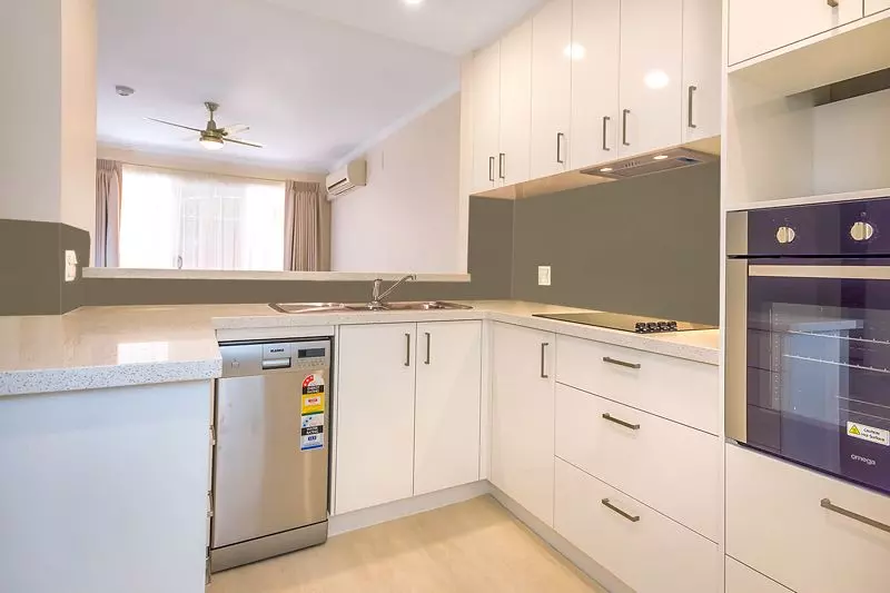 STUNNING NORTH FACING GROUND FLOOR APARTMENT