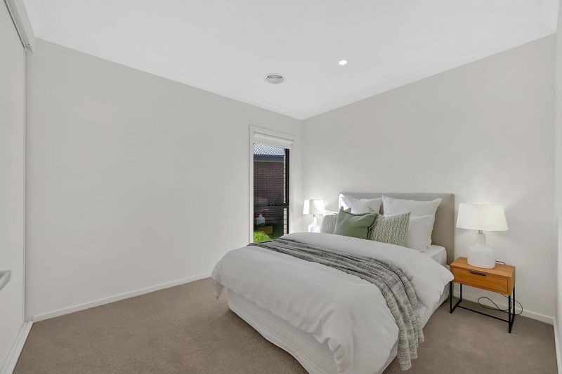 131/236-238 Waterview Blvd, Craigieburn