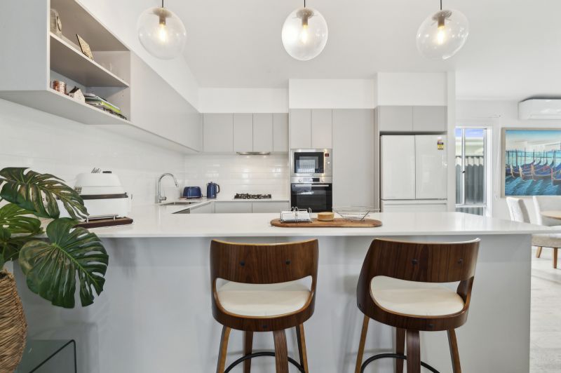 Light-Filled Living – Elegant Three Bedroom Home