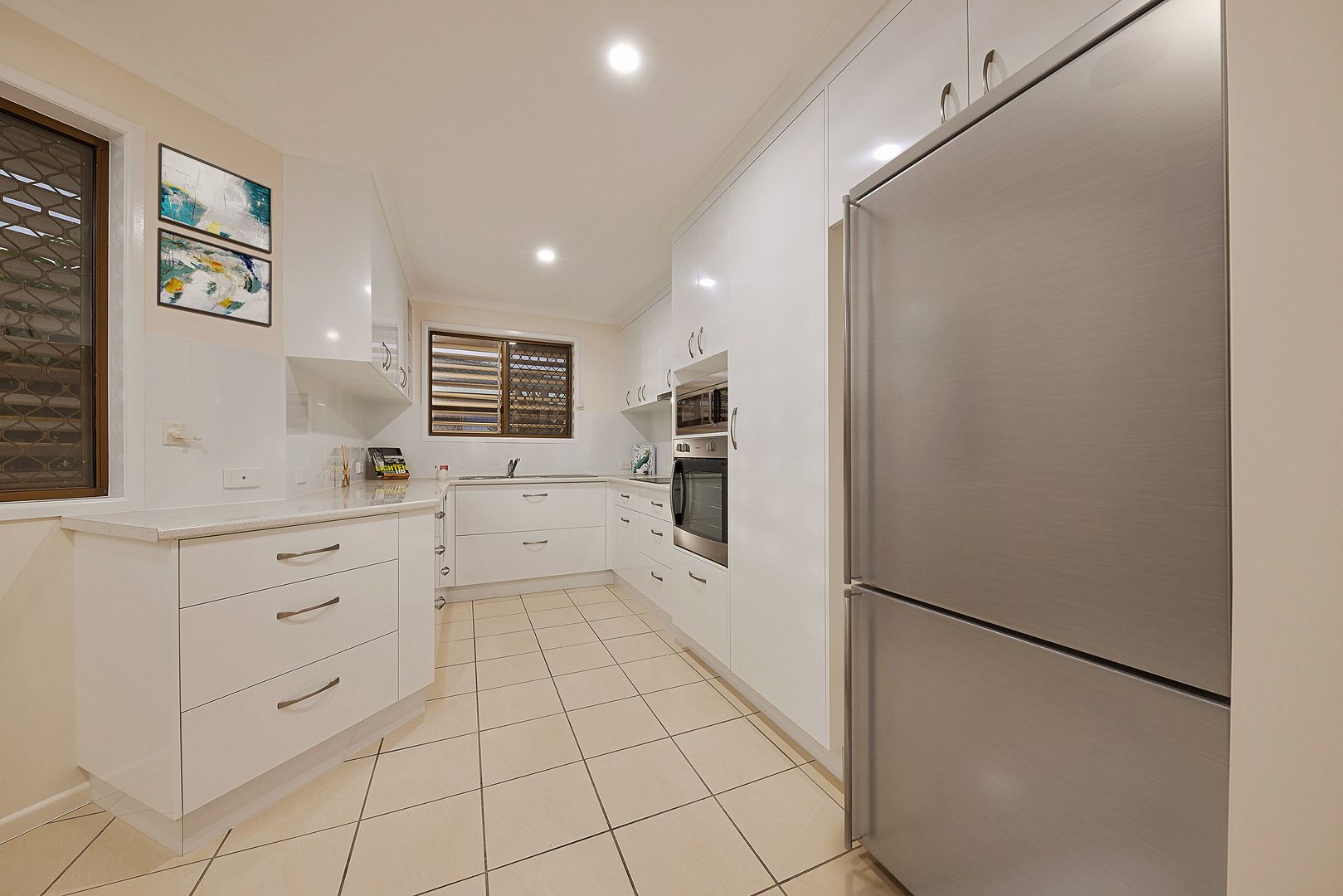 Lovely two bedroom home available today!