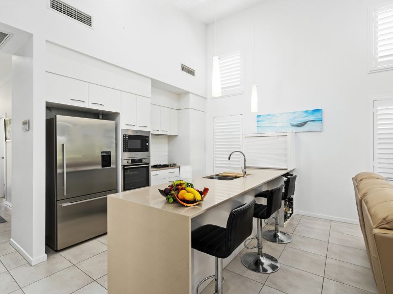 Site 8 - Established Heron