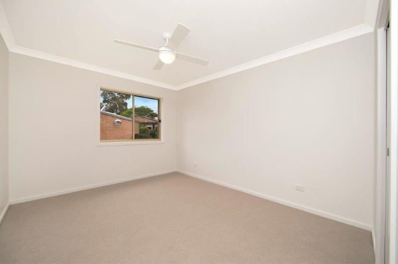 Bright, Modern Villa with Spacious North-Facing Balcony