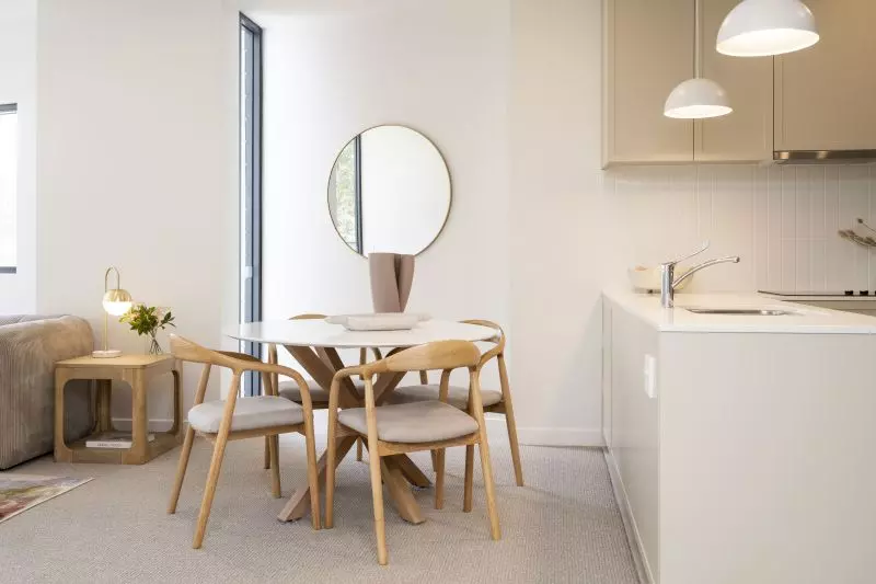 Well-positioned apartment boasting a roomy balcony