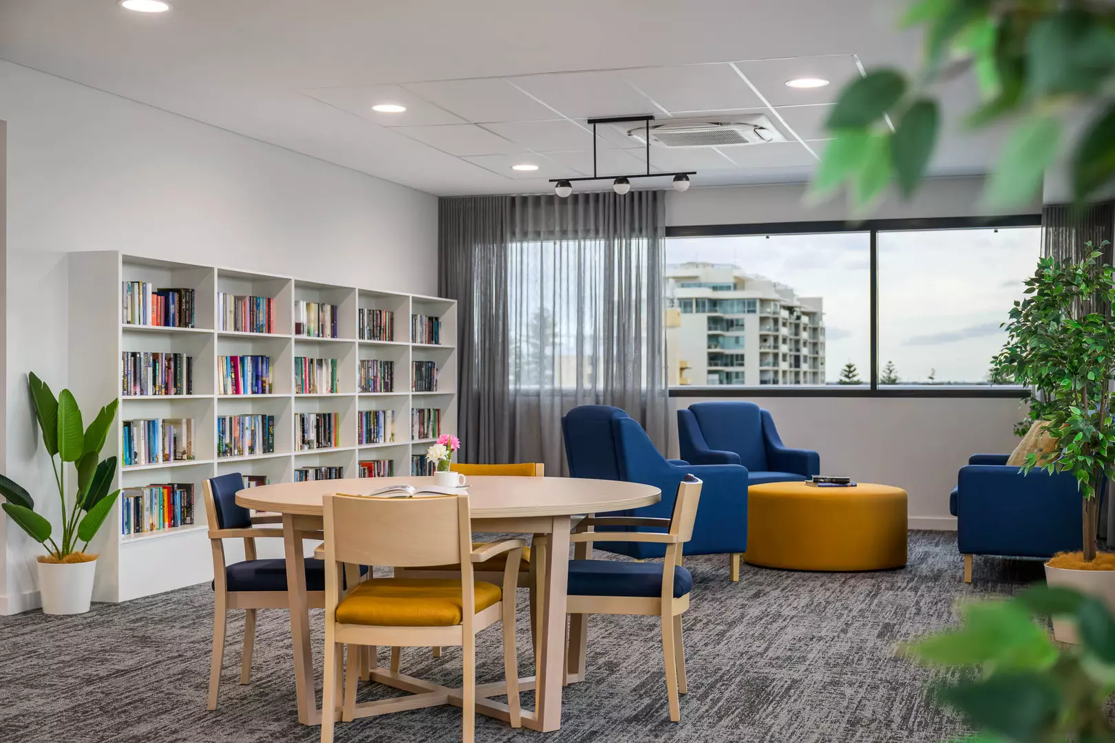 Level 3 Apartment with Spectacular Adelaide Hills Views