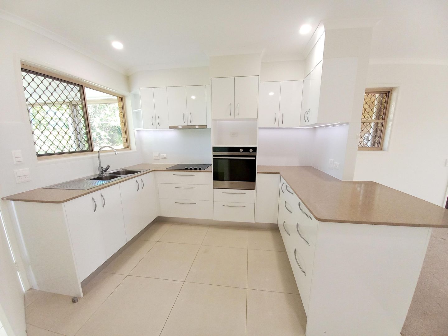 For sunlight enthusiasts! Unit 46 Palmwoods Garden Village