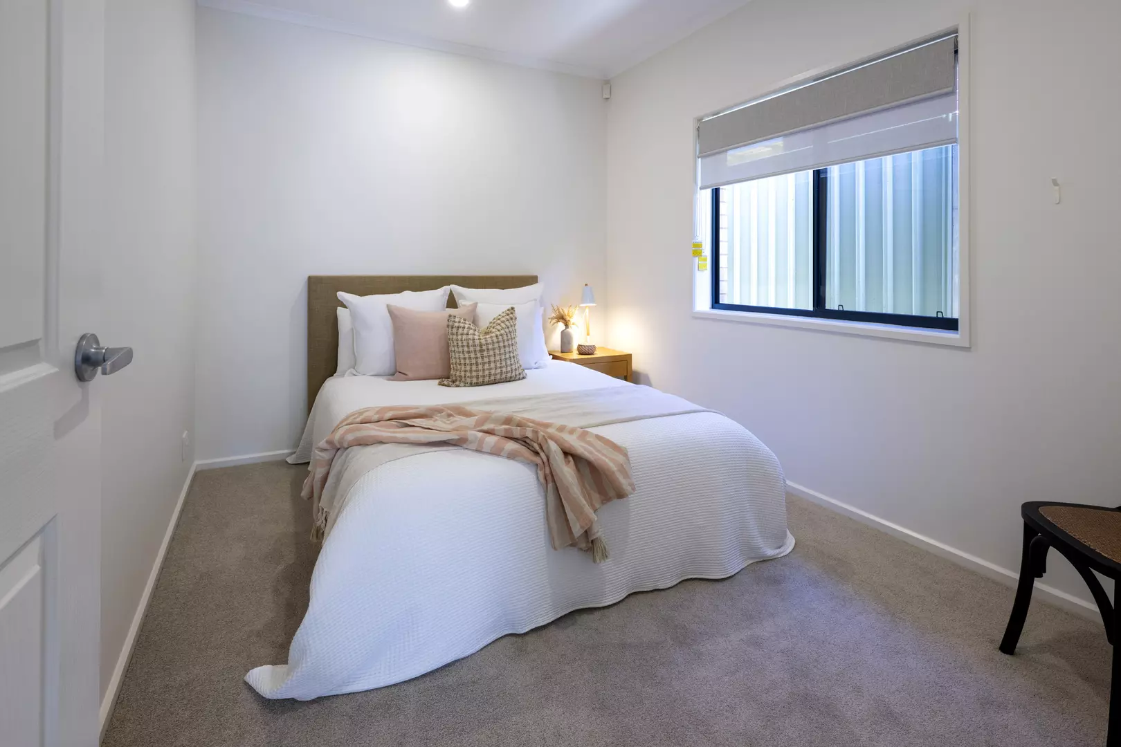 Eldercare Elmwood Grove: stunning three-bedroom villa with garage