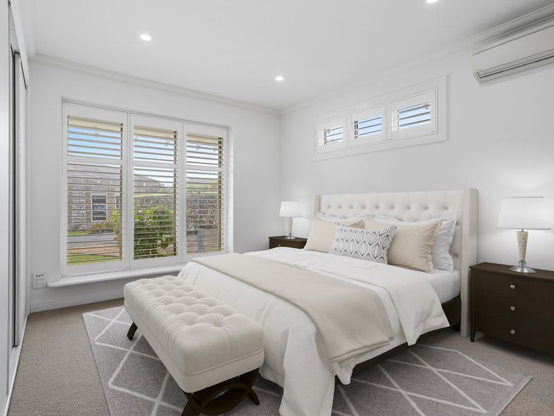 Modern Charm with Vaulted Ceilings and Private Courtyard