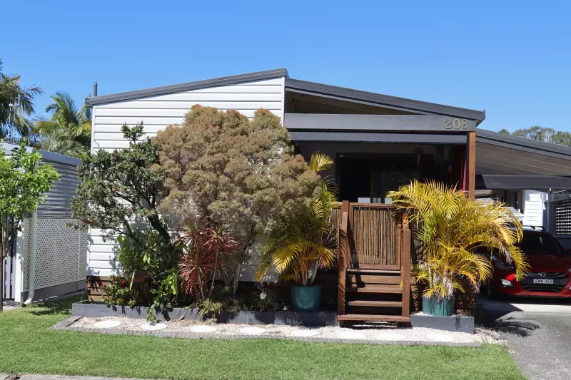 Tasman Holiday Park - North Star - Over 50's Residential Park