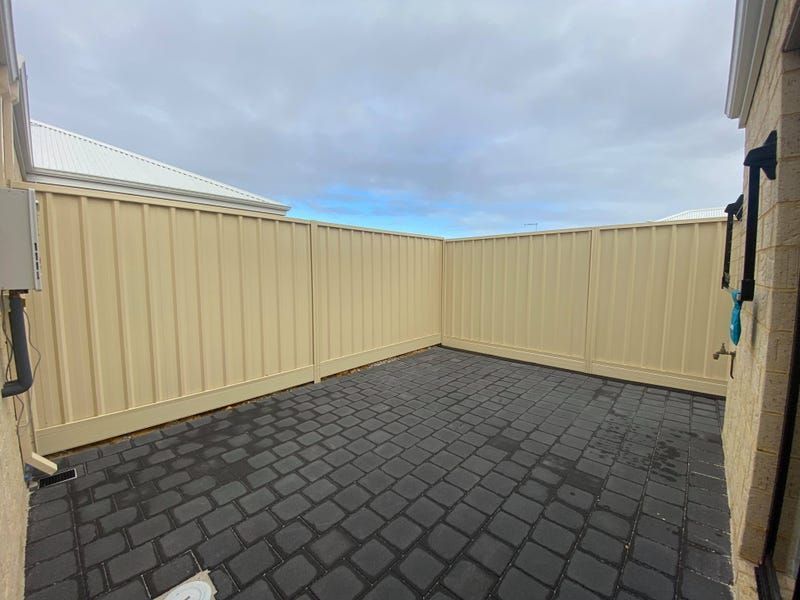 Build your dream home and have convenience nearby!