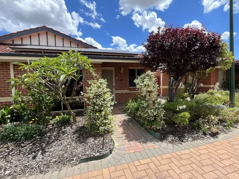 Beautiful, Spacious Villa with Fresh Updates