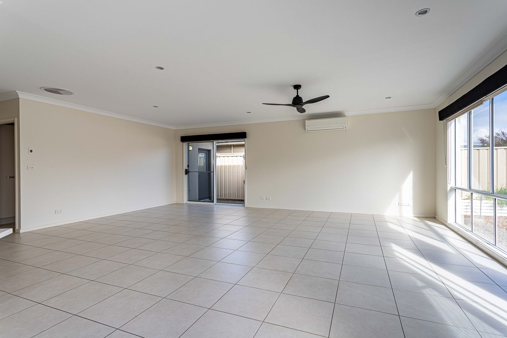 Palm Lake Resort Fern Bay - Close to all amenities