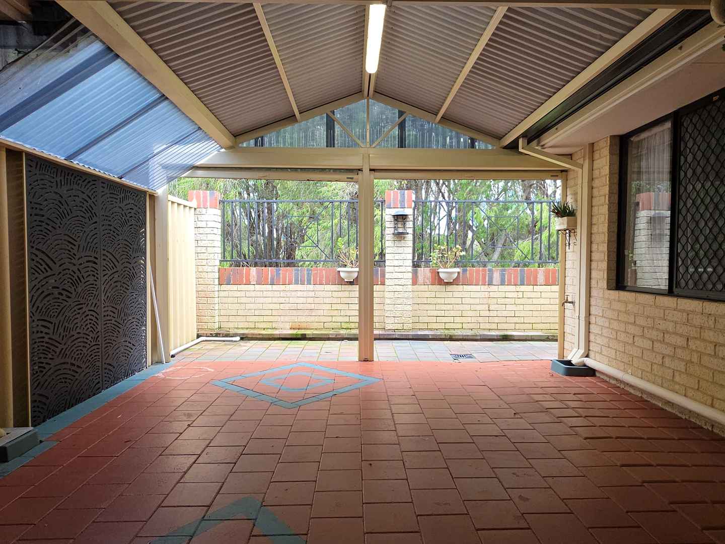 Under Offer! Affordable Independent Living Villa in Busselton - Refurbished prior to Settlement!