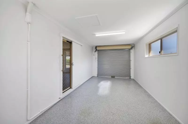 Stand alone villa, ready now!