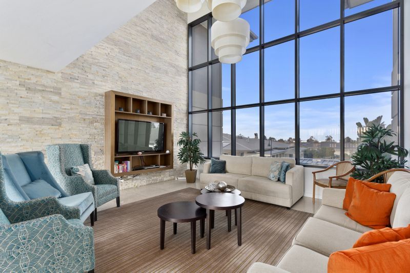 Highly desirable 2 bed + study ground floor apartment