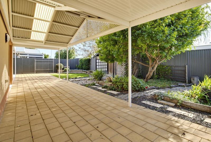 Beautiful Gardens, Spacious Living