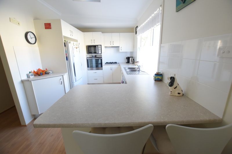 2 bedroom cottage style home with large wrap around verandah!