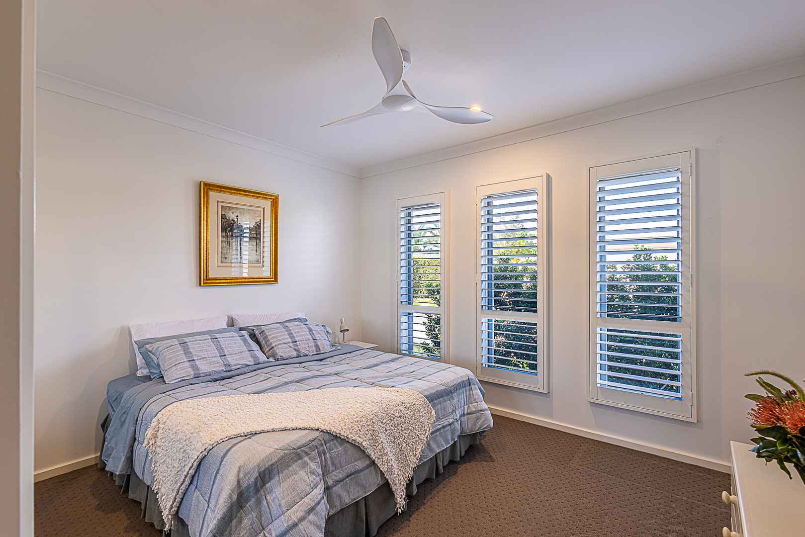 Palm Lake Resort Fern Bay - Beautifull home with a wow factor