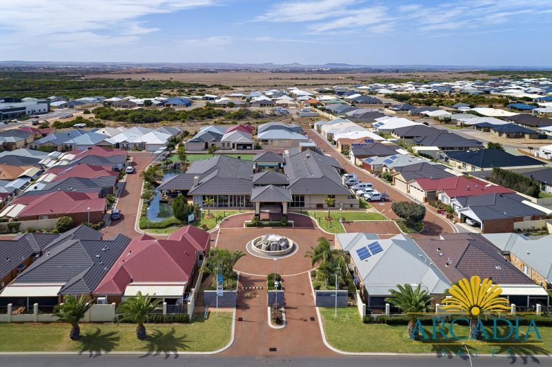 ARCADIA WATERS GERALDTON - 3 Bedroom with Amazing Enclosed Rear Patio