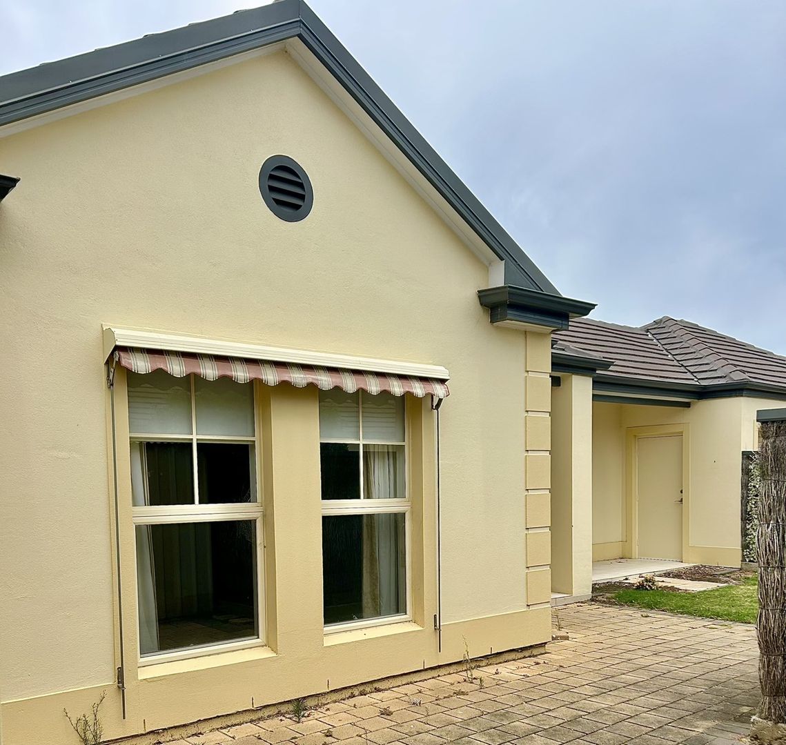 Fully Renovated Modern Home in sought after Stuart Grove