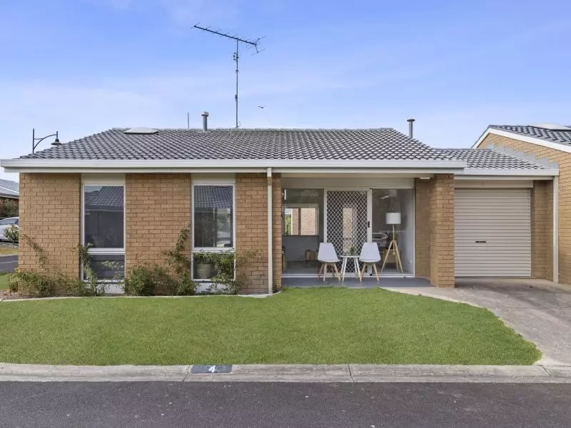 Freshly Renovated, Ready to Move in Now