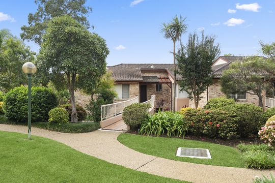 Light-filled villa with stunning bush view