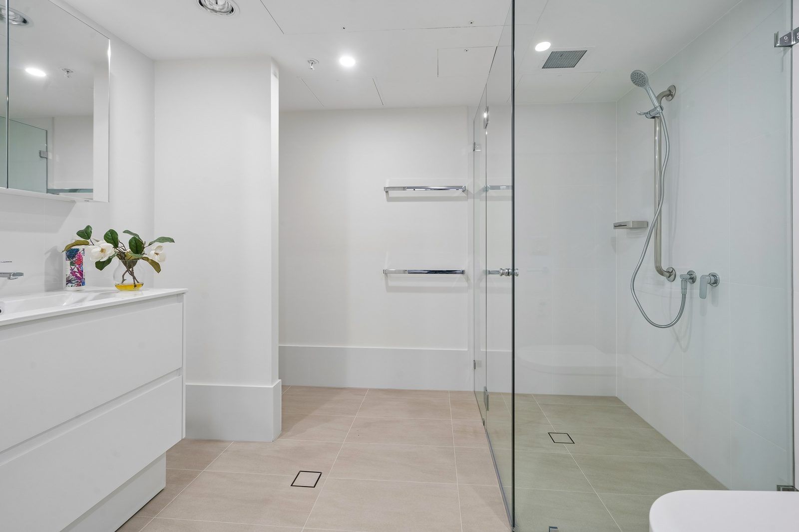 Charming ground-floor one-bedroom apartment