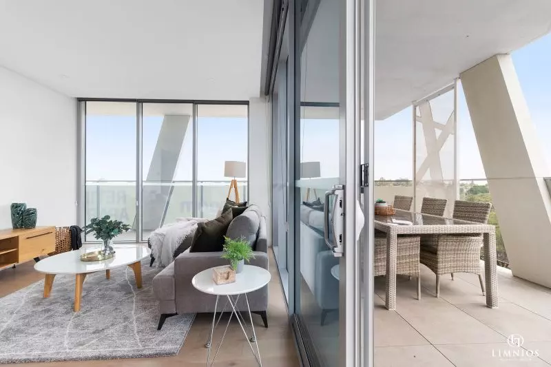 Stunning views from this 6th floor apartment!