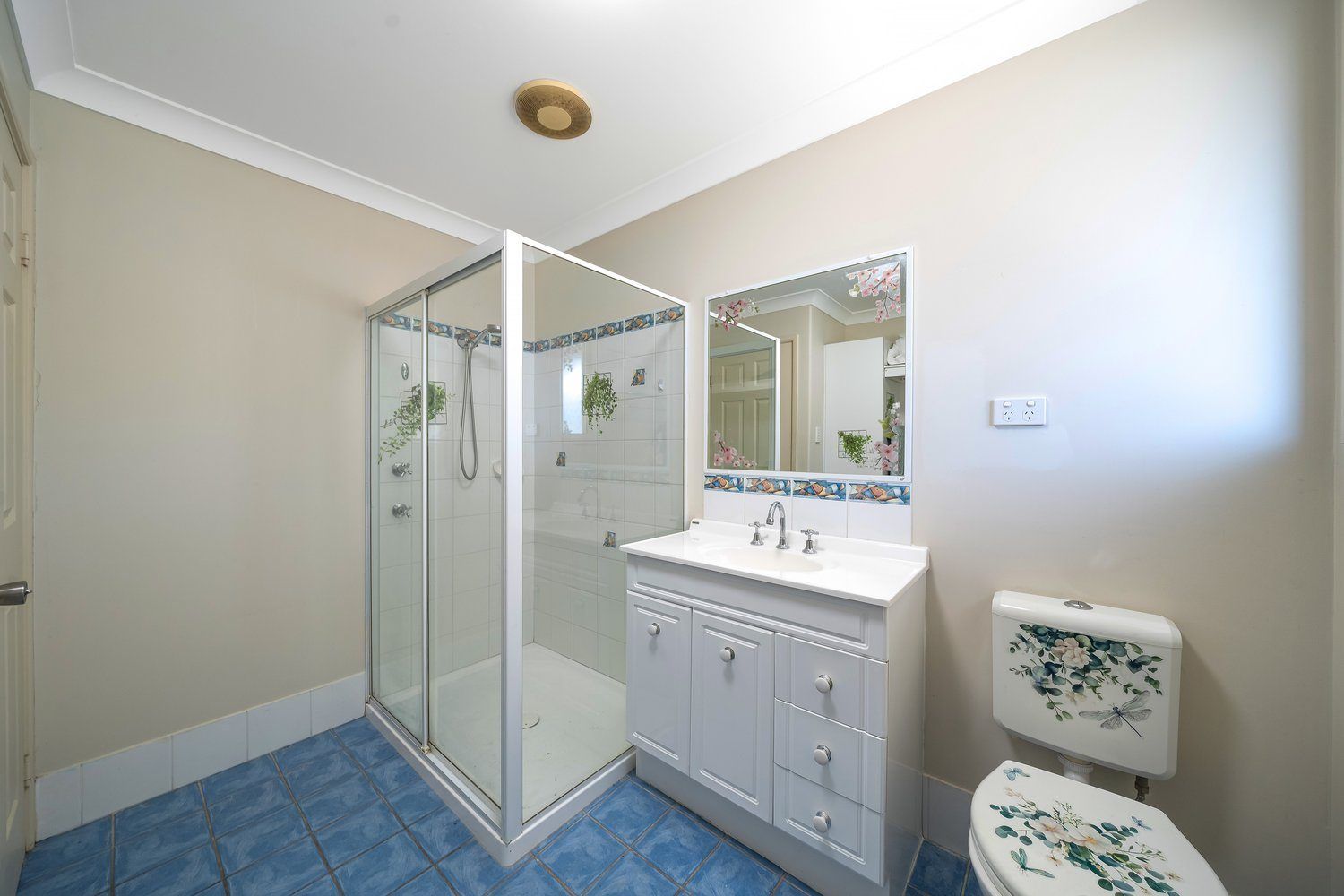 Central Location, Easy Living
