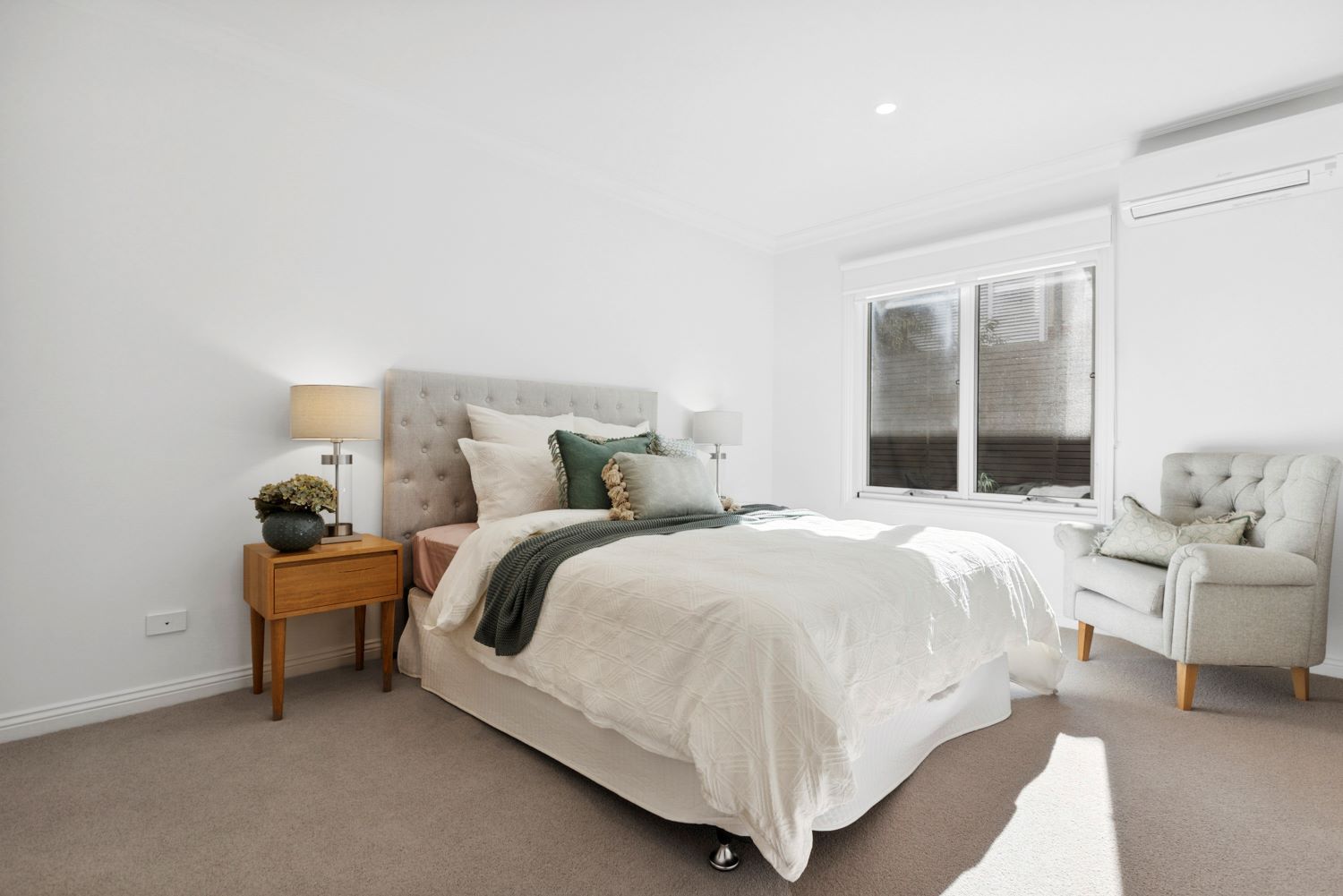 Experience Luxury Living at 6 Blueridge Close, Avondale Heights!