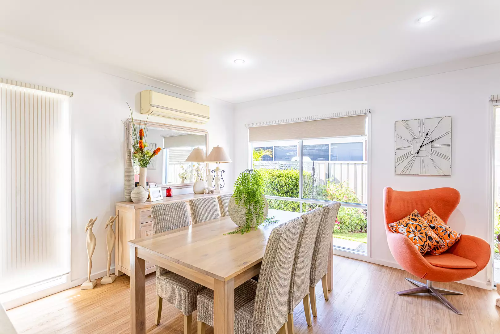 Palm Lake Resort Fern Bay - Close to all amenities