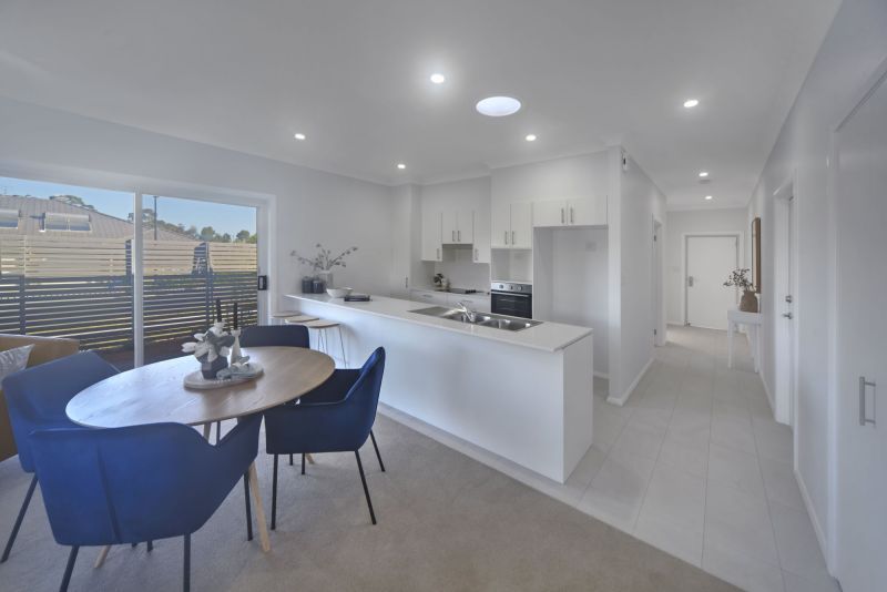 Modern villa in central location