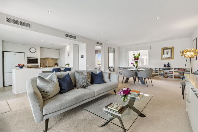 Spacious, north-facing 2-bedroom apartment!