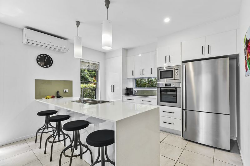 Backing on to Beautiful Rainforest!