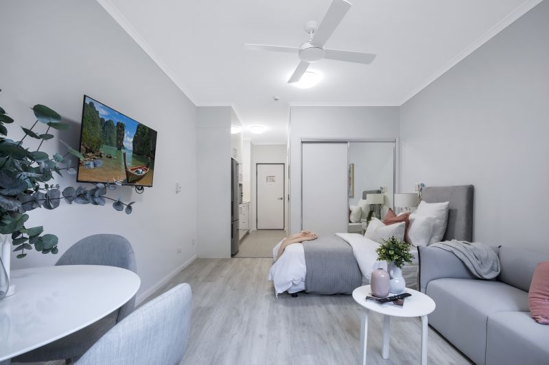 Studio apartment available now!