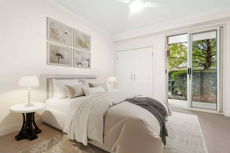 Contemporary three-bedroom apartment in a prime village setting